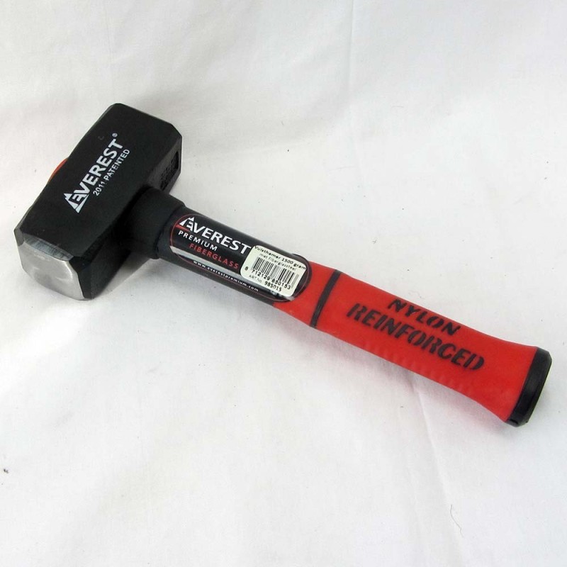 Vuisthamer Everest 1500 gram met fiberglassteel Vuisthamer Everest 1500 gram met fiberglassteel