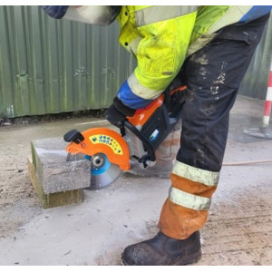 DC 300E+ Bandzaag – Incl. 8Ah Accu, Lader & Zaagblad | Direct Zaagklaar